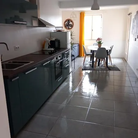 Le Petit Bambou لا روك-غاجياك